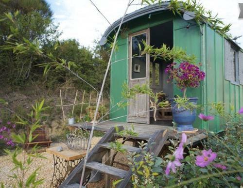 Hostal Une Roulotte � La Campagne
