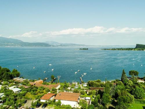 Holiday Homeuno Manerba Del Garda
