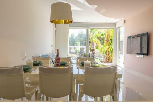 Stunning New Build 3 Bed Villa With Private Pool