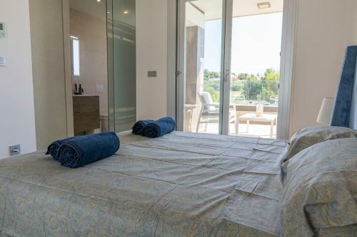 Stunning New Build 3 Bed Villa With Private Pool