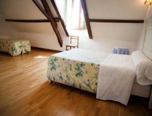 Hostal La Tour Des Plantes