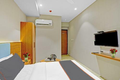 Collection O 90870 Hotel Kiran Inn