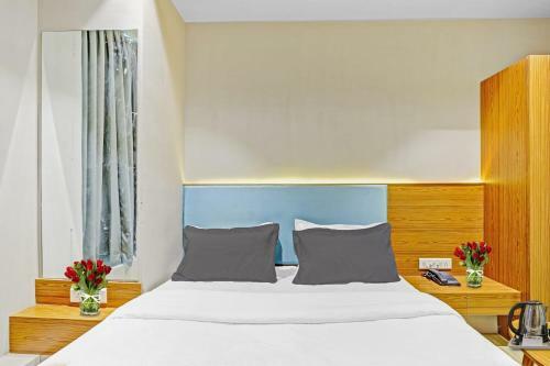 Collection O 90870 Hotel Kiran Inn