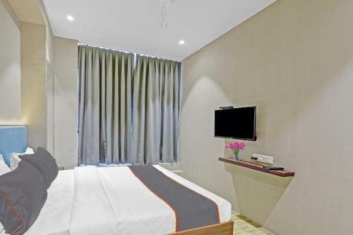 Collection O 90870 Hotel Kiran Inn