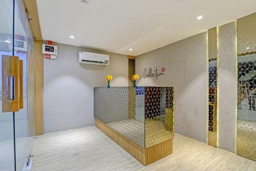 Collection O 90870 Hotel Kiran Inn