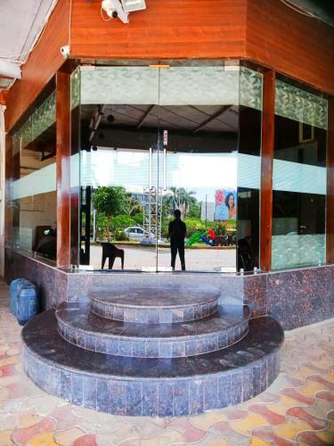 Hotel Airport Inn One