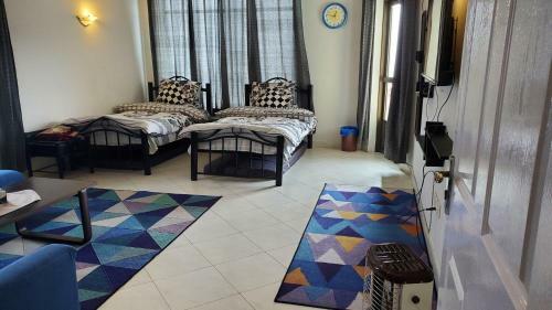 Rove Lodging-3 Bedroom Service Apartment-mountain View