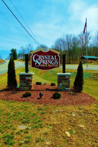 Hotel Crystal Springs Inn And Suites