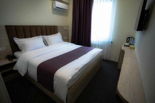Sharaf Hotel