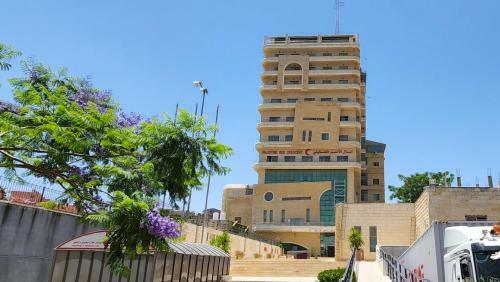 Hotel Red Crescent Guesthouse