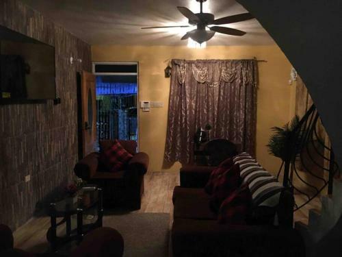 Cheerful 3-bedroom Single Family Home