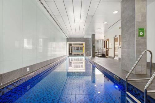 Morphett Lights- 1 Bdrm Sleeps 1-4 Parking Pool