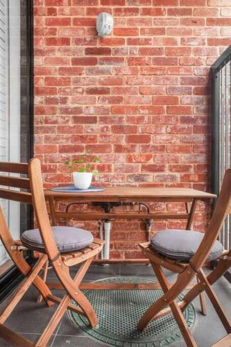 Hidden-on-hallett 1 Bdrm Apartment Wifi Netflix