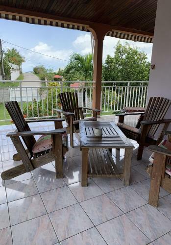 Apartamento H�bergement Mouchas F4 - Dans Villa Les Polycias
