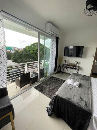 New Kingston Oasis-immaculate 2 Bedroom Apartment