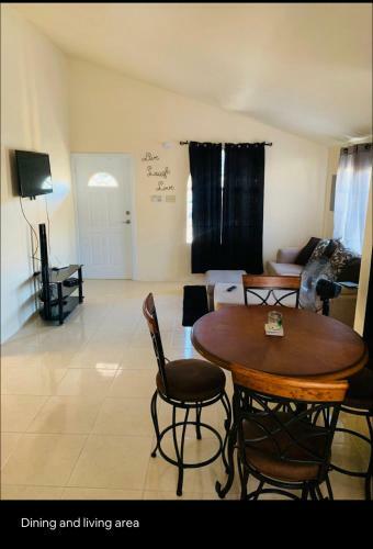 Jah Casa Tu Casa