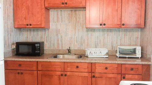 Jamaica Extended Stay / Golf Veiw Villa