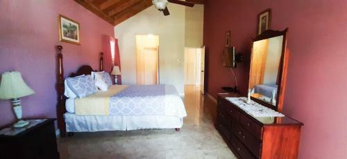 Jamaica Extended Stay / Golf Veiw Villa