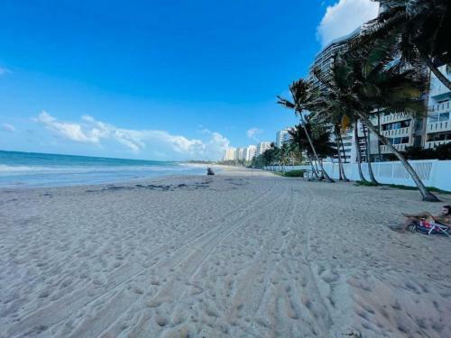 Apartamento Kasa Blue Ocean - 2 Bed 2 Bath For 4 Ocean View Balcony Beachfront Condo Pool