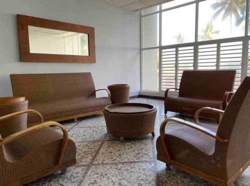 Apartamento Kasa Blue Ocean - 2 Bed 2 Bath For 4 Ocean View Balcony Beachfront Condo Pool