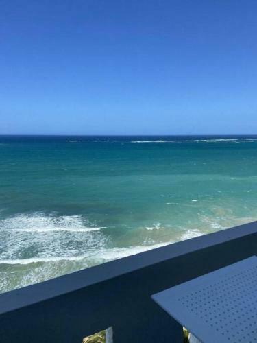 Apartamento Kasa Blue Ocean - 2 Bed 2 Bath For 4 Ocean View Balcony Beachfront Condo Pool