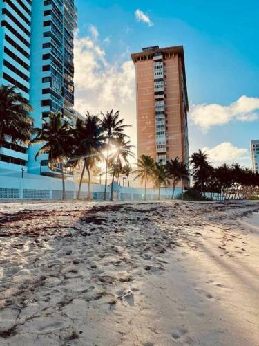 Apartamento Kasa Blue Ocean - 2 Bed 2 Bath For 4 Ocean View Balcony Beachfront Condo Pool