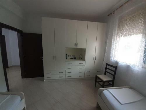 Cheerful 3-bedroom Private Villa In Borsh!