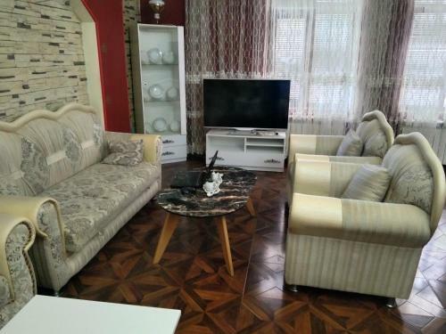 Hostal Rj Tourism And Guest House