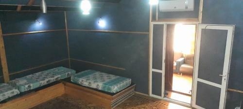 Famana Hostel