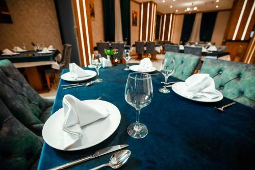 Regal Inn Badamdar Hotel