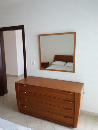 Xhoni Apartment