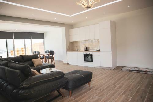 Lr 2-bedrooms Apartament Sea View 2
