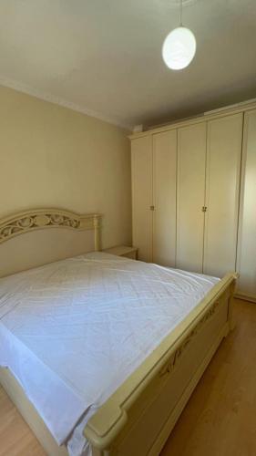 Tow Bedroom Apartment 250m From The Sea.