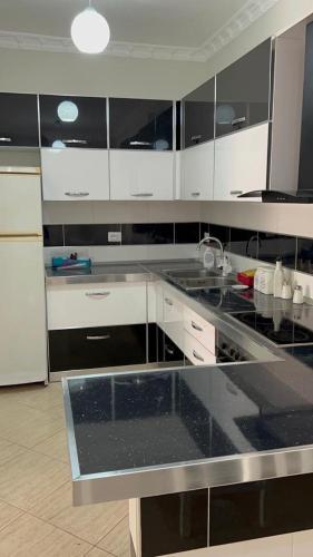 Tow Bedroom Apartment 250m From The Sea.