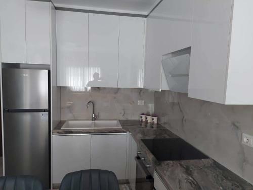 Reni Apartment