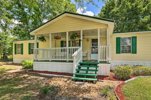 Charming Countryside Home With Covered Porch!