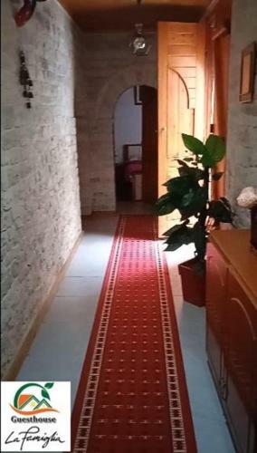 Hostal Guesthouse La Famiglia