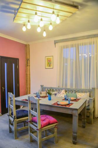 Hotel Paxlava Guesthouse & Restaurant