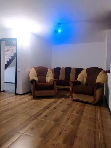 Hostal V$h Guesthouse