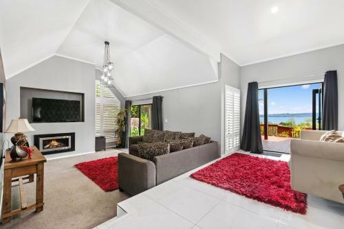 M?nawa On Kawaha - Kawaha Point Holiday Home