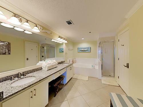 Apartamento The Enclave #1006