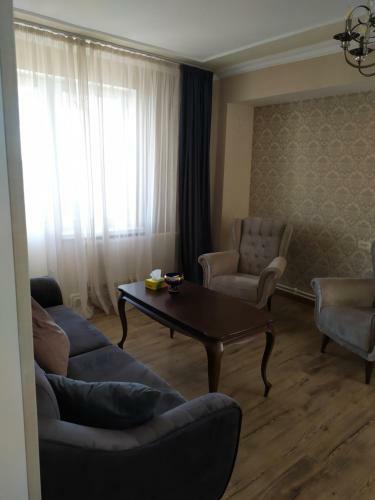 Galstyan's Home 3 Rooms