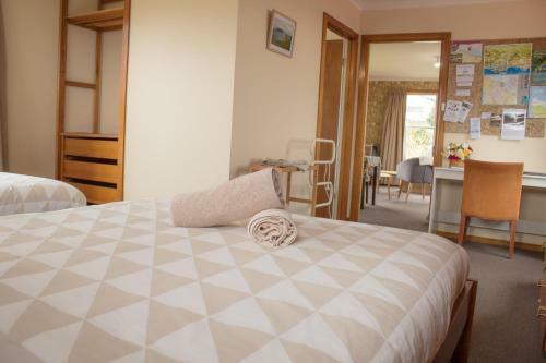 Bed & Breakfast Burnie Bnb With Ocean Views