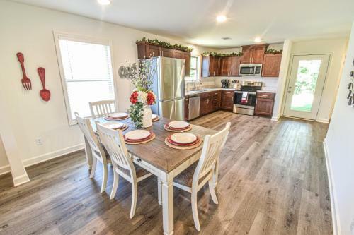 Charming & Comfy - Close To Stadium & Campus - Parents - Game Weekend