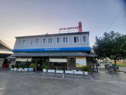 Hotel Megniar