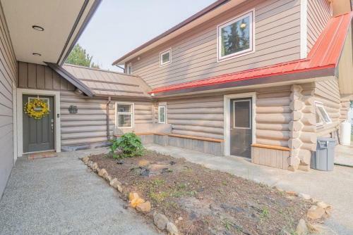 The Chetana Ridge Cabin