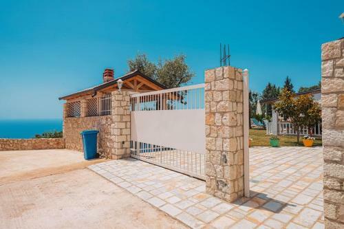Hostal Vila&apartments Kadare