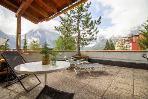 Apartamento Zentrale Penthouse Im Haus Padrun