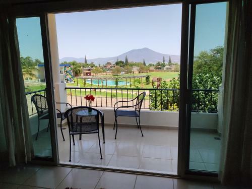 Apartamento C�modo Depto En Condominio Riberas El Chante.