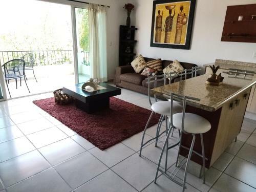 Apartamento C�modo Depto En Condominio Riberas El Chante.